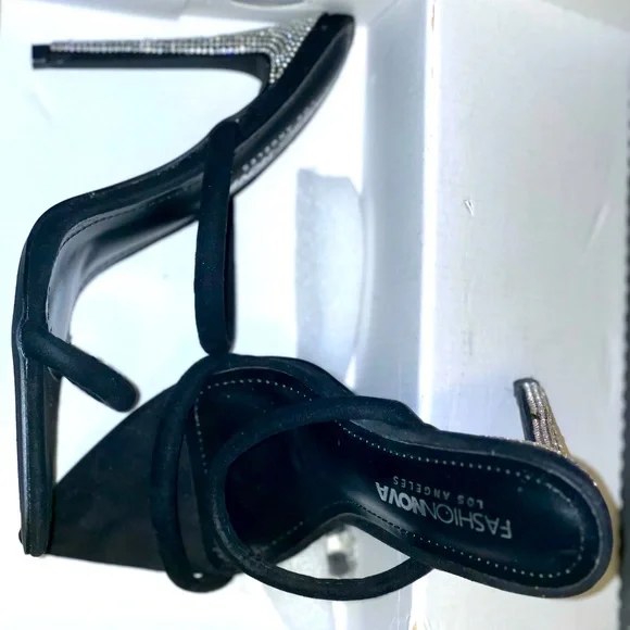 Heels - Picture 1 of 1